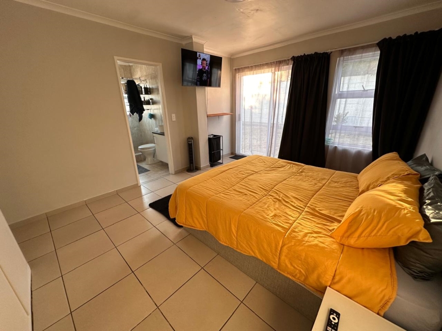 To Let 3 Bedroom Property for Rent in Table View Western Cape